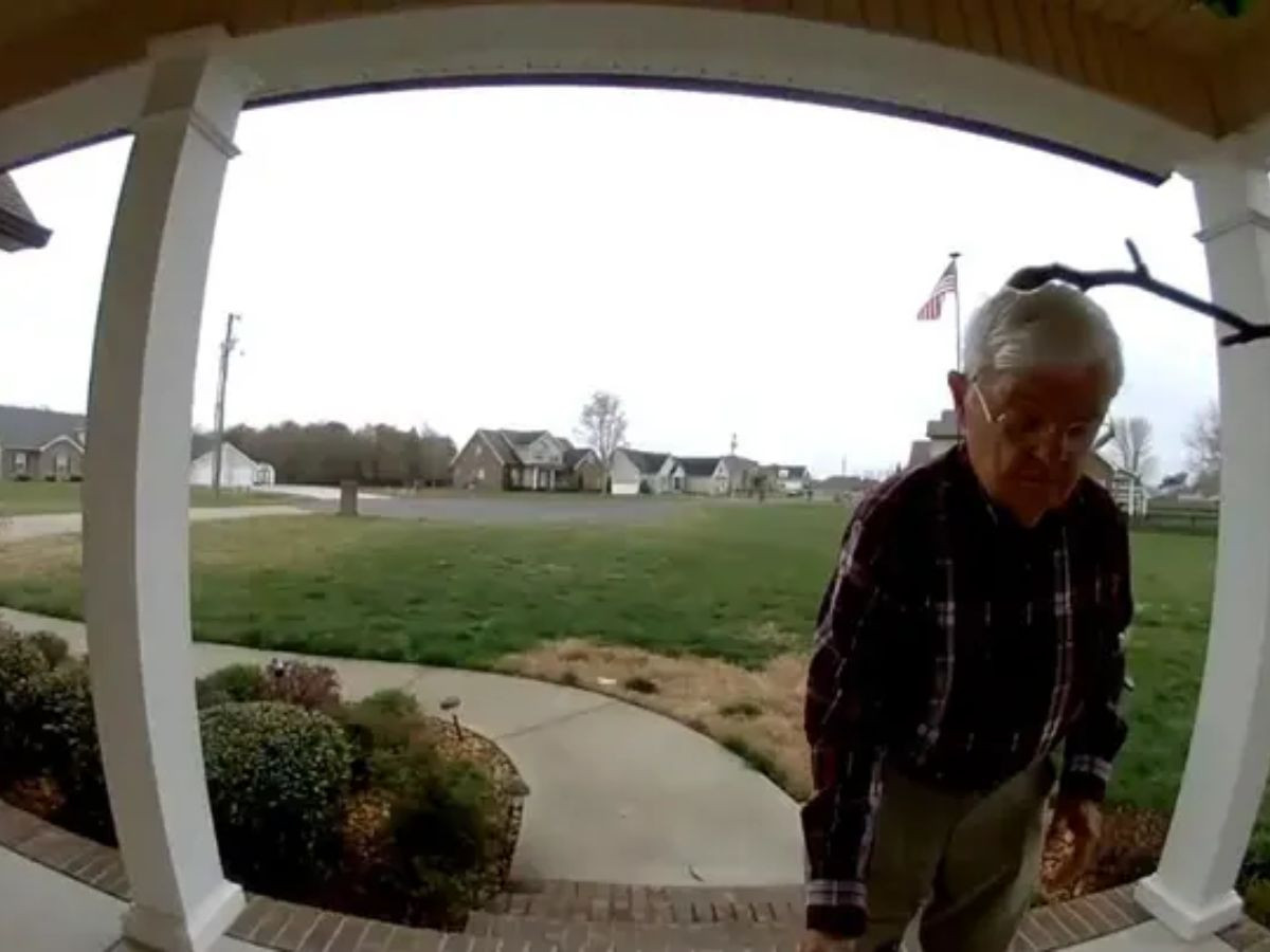 78-year-old DoorDash driver goes viral as strangers raise nearly $500K to  help him retire