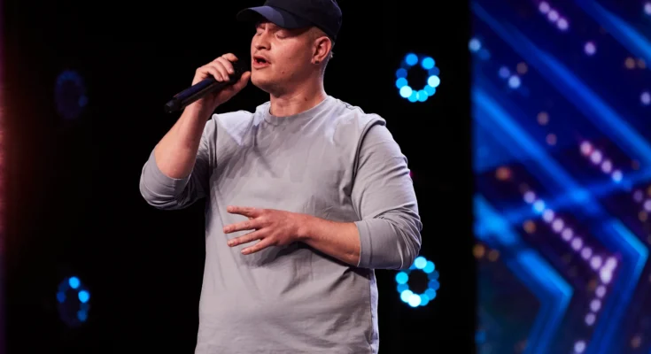Shy Street Singer Walks On Stage then His Voice Stuns Everyone