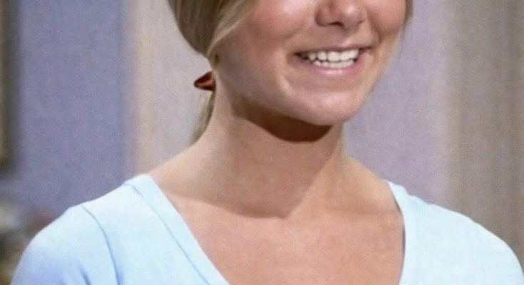 Marcia Brady CameI T0 – N-T-N-E-W-S-9-9-9