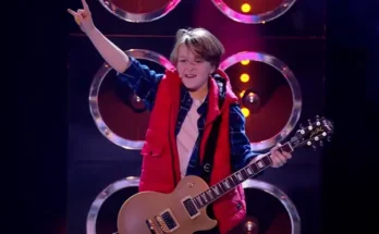 She walked onto the stage quietly… then left everyone in complete shock