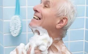 The Best Way to Shower After Age 65: What Experts Recommend – Dogrupara News