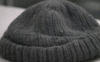 An 8-Year-Old Wore a Winter Hat for Weeks — The Reason Surprised Everyone – Dogrupara News