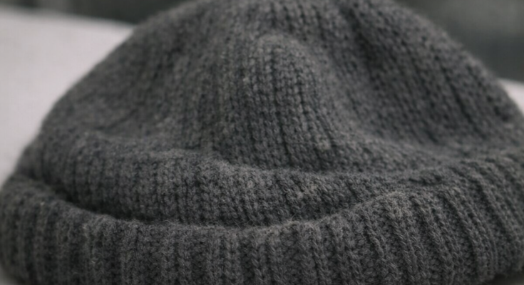 An 8-Year-Old Wore a Winter Hat for Weeks — The Reason Surprised Everyone – Dogrupara News