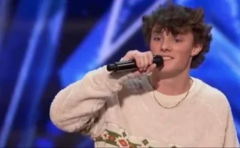 High School Football Star Walks On Stage then Shocks Everyone With His Voice