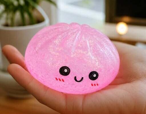 Parents Are Talking About the Popular ‘Squishy Dumpling’ Toy After Noticing Something Unexpected – Dogrupara