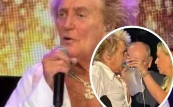 Rod Stewart Pauses Utah Concert to Receive Medical Assistance – Dogrupara News