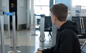 They Shoved My 17-Year-Old Deaf Son Against the Airport Gate — Then I Found His Broken Device – Dogrupara News
