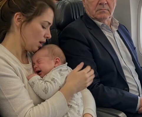 An Exhausted Mother Fell Asleep on a Stranger’s Shoulder—What He Did Next Stunned the Entire Plane –