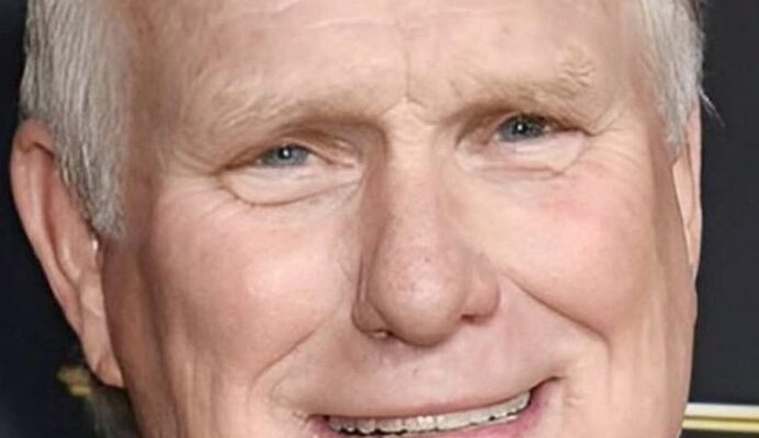 Bradshaw Reflects on Recovery and Life Beyond Cancer – Dogrupara News