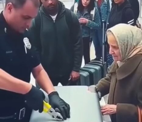 While Inspecting an Elderly Woman’s Bags, Security Officer Spotted Something Odd – Dogrupara News