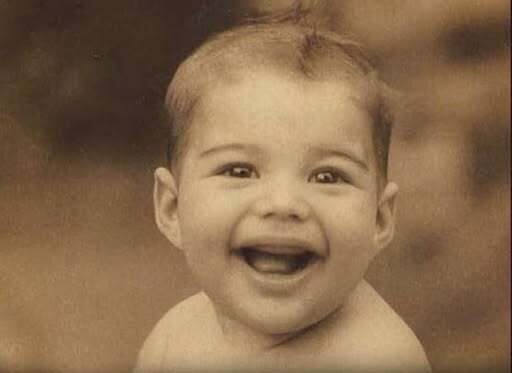 A Painful Childhood Shaped a Global Rock Legend — The Story Behind the Fame – Dogrupara News
