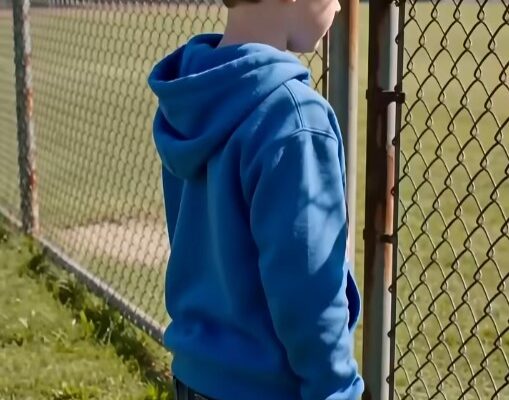 The K9 Pulled A Boy Away From The Fence—Moments Later Everyone Understood Why – Dogrupara News