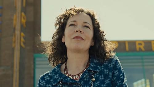 Olivia Colman Delivers One of Her Most Moving Performances in Empire of Light – Openheadline24