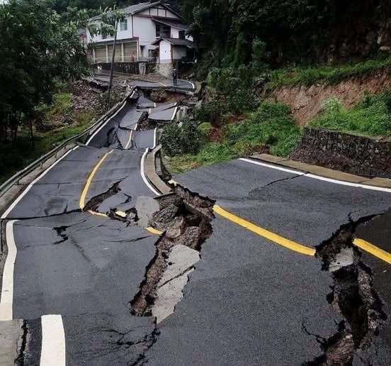 LATEST NEWS Alert: Powerful 7.7 magnitude earthquake shakes the city…See more – story-veterans.com