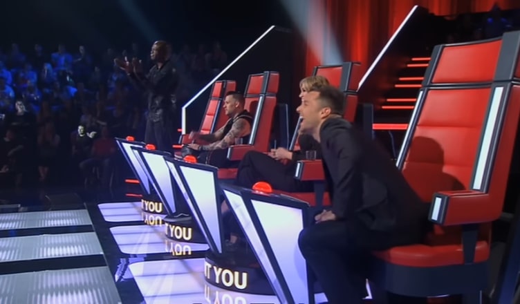 The Judge’s Jaw Drops When He Sees Who’s Singing on Stage