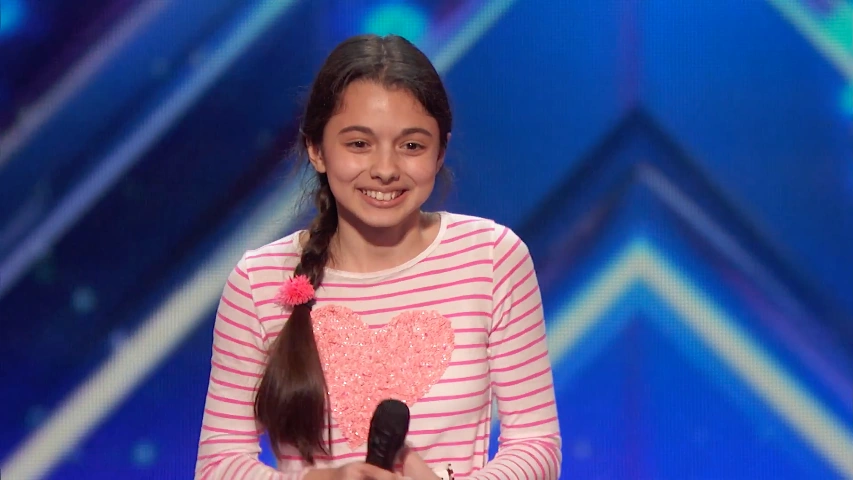 She Looked Terrified… Then One Note Turned the Whole Room Into a Standing Ovation
