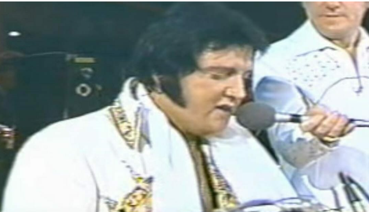 Elvis’ last recording has kept silent until now, and when you hear the song, it will give you shivers