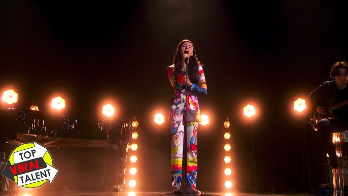 She’s 13, She’s Barefoot… and Her “Bohemian Rhapsody” Cover Left Everyone in Shock