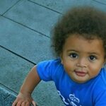 Mother has never cut her son’s hair: see how he looks now at the age of 8…